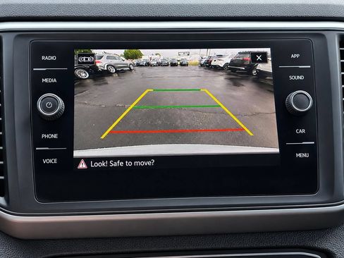 Used 2021 Volkswagen Atlas SE w/ Panoramic Sunroof Package FWD image 22