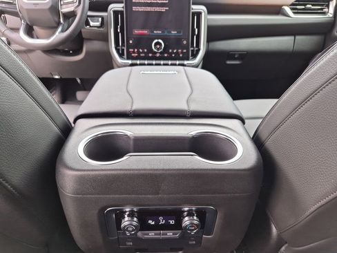 New 2026 GMC Yukon XL Denali w/ Sun & Power Step Package AWD/4WD image 37