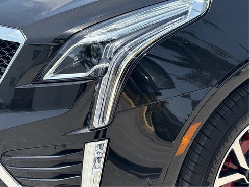 New 2024 Cadillac XT5 Sportv w/ Platinum Package AWD/4WD image 14
