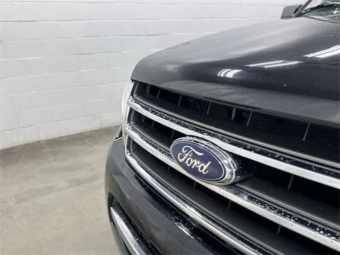 Used 2016 Ford Expedition EL Limited image 29