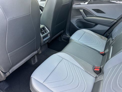 New 2026 Volkswagen Tiguan SE FWD image 11