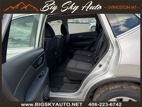 Used 2019 Nissan Rogue S image 17