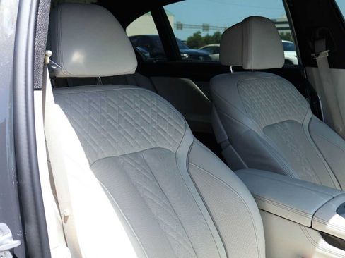 Used 2022 BMW 740i xDrive w/ M Sport Package AWD/4WD image 14
