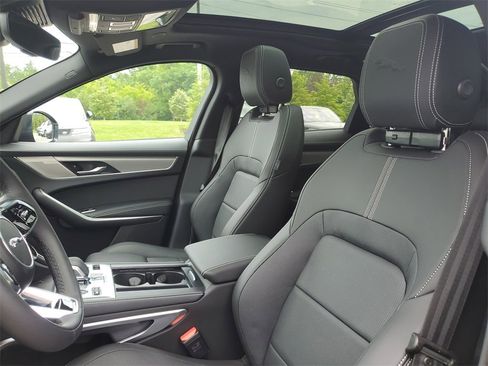 New 2026 Jaguar F-PACE R-Dynamic S image 11