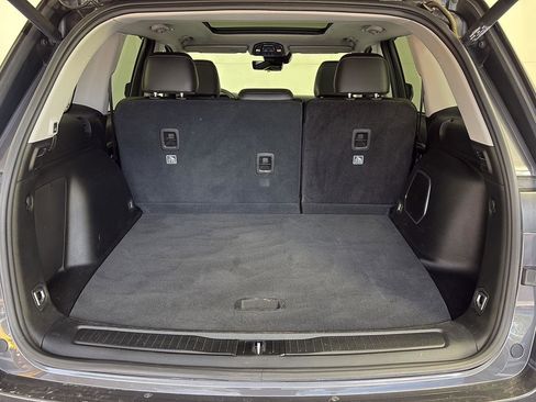 Used 2022 Jeep Grand Cherokee Limited 4xe w/ Luxury Tech Group II image 9