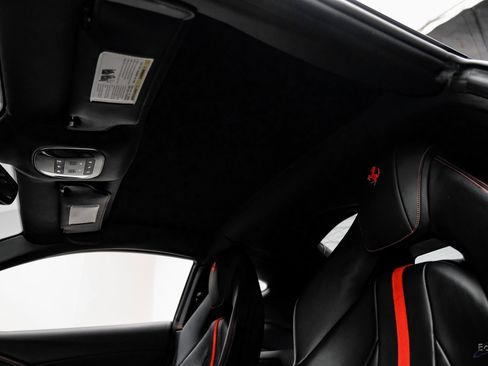 Used 2018 Ferrari 812 Superfast image 43