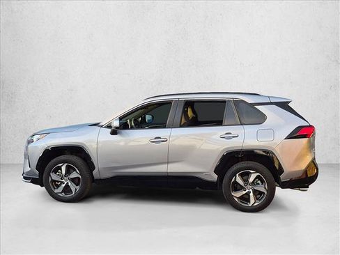 Used 2025 Toyota RAV4 SE w/ Weather & Moonroof Package AWD/4WD image 7