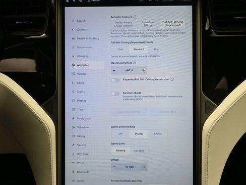 Used 2020 Tesla Model X Long Range AWD/4WD image 26