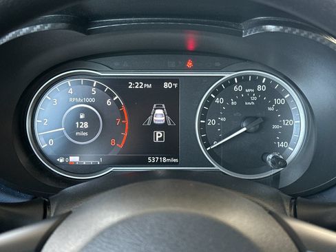 Used 2024 Nissan Versa SV FWD image 21
