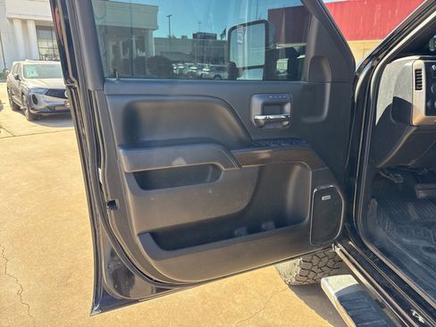 Used 2017 GMC Sierra 2500 Denali w/ Duramax Plus Package image 10