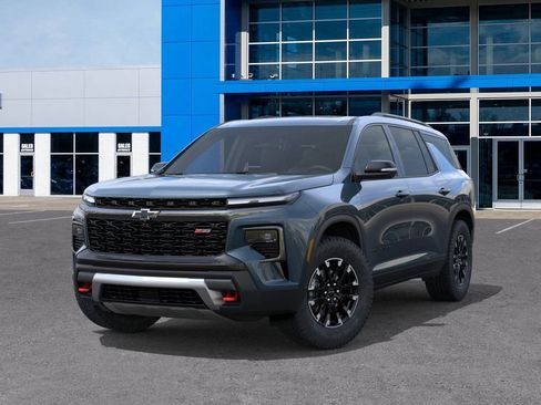 New 2026 Chevrolet Traverse Z71 w/ Driver Confidence Package image 6