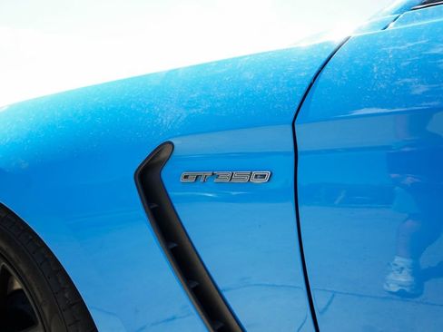 Used 2017 Ford Mustang Shelby GT350 RWD image 22
