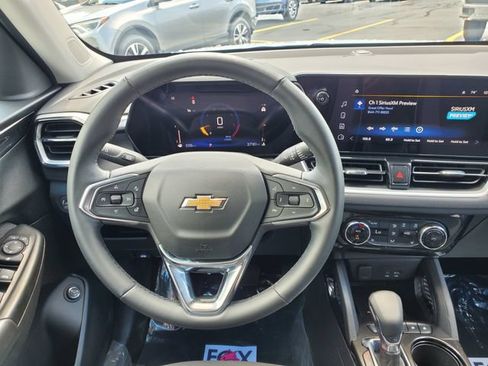 Certified 2024 Chevrolet TrailBlazer LT w/ Convenience Package FWD image 17