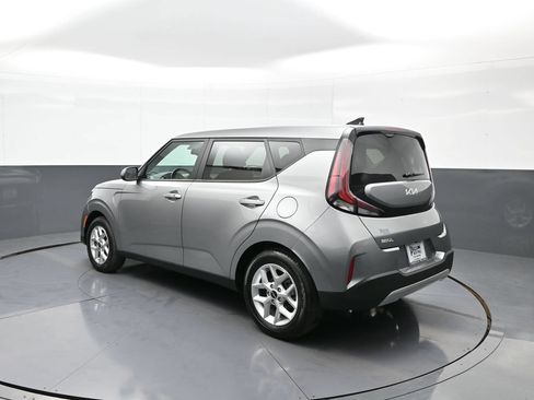 Certified 2023 Kia Soul S FWD image 8