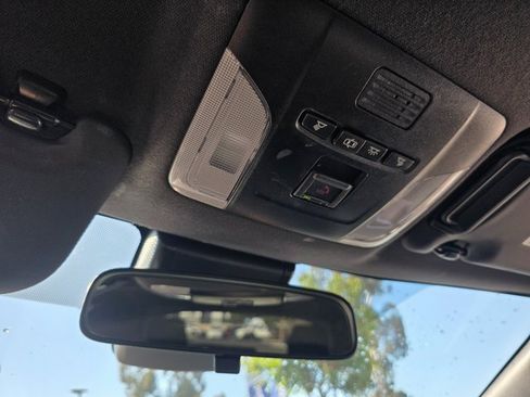 Used 2022 Toyota Corolla SE image 28