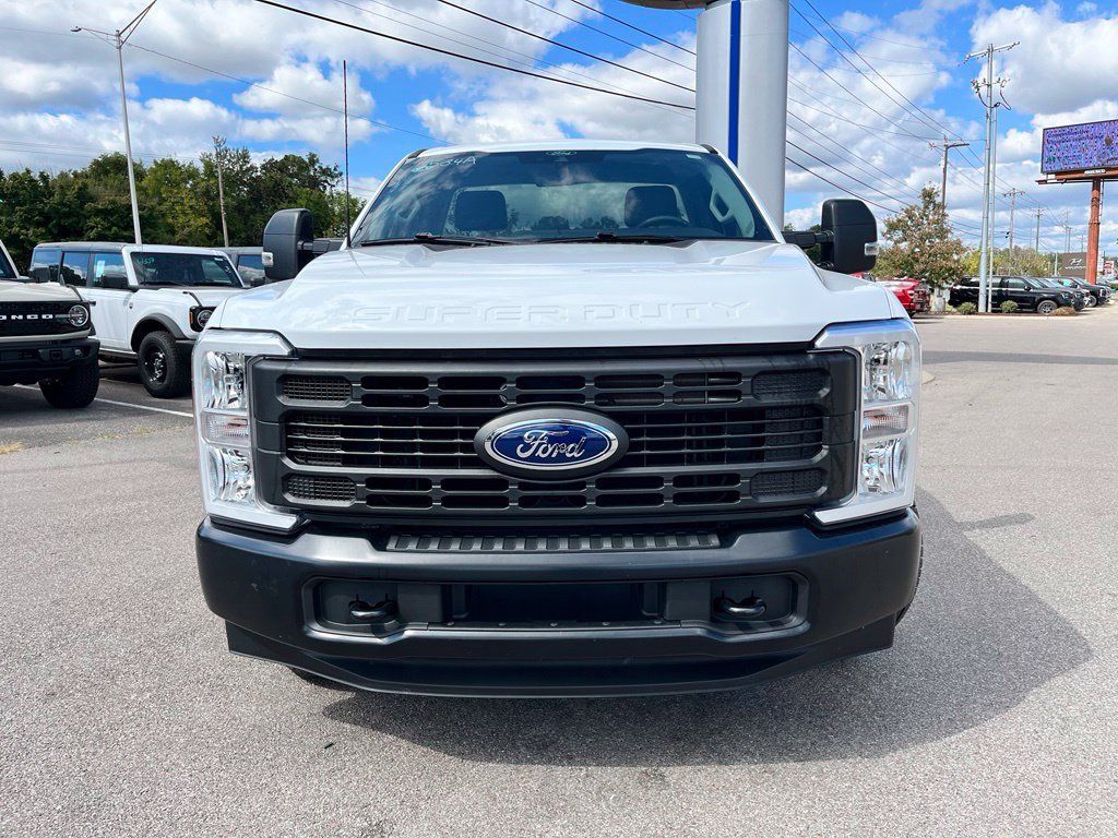 Used 2025 Ford F350 XL RWD image 2