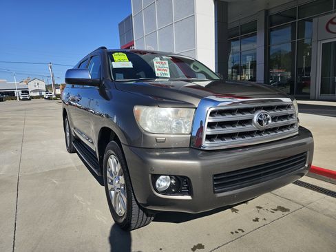 Used 2010 Toyota Sequoia Limited image 2