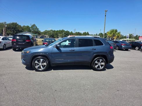 Used 2020 Jeep Cherokee Limited image 2