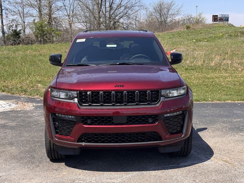 New 2026 Jeep Grand Cherokee L Limited AWD/4WD image 5