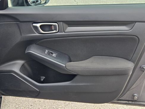 Used 2025 Honda Civic Sport image 28