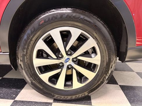 Used 2020 Subaru Outback Premium AWD/4WD image 8