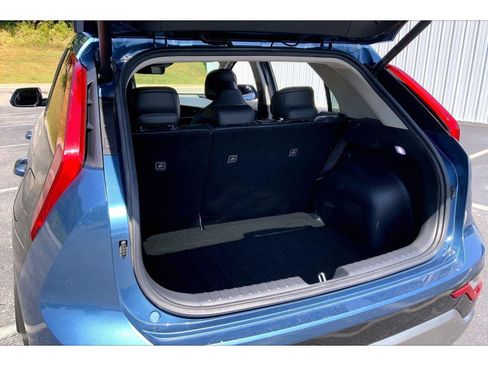 Used 2023 Kia Niro SX Touring FWD image 26