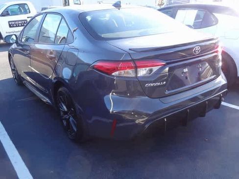 Used 2025 Toyota Corolla SE image 4