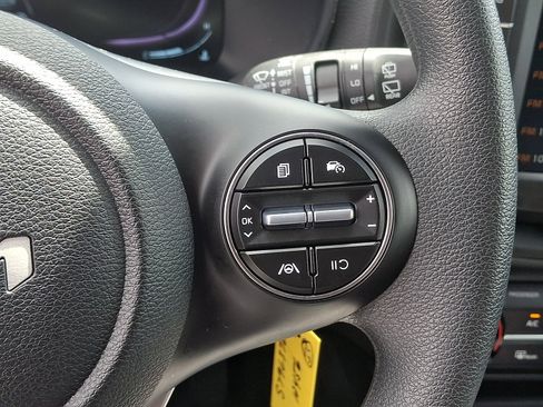 Used 2025 Kia Soul LX w/ LX Technology Package image 22