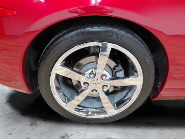 Used 2010 Chevrolet Corvette Convertible w/ Preferred Equipment Group RWD image 9