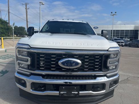 Used 2024 Ford F350 Lariat w/ FX4 Off-Road Package AWD/4WD image 9