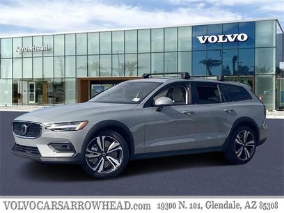 New 2026 Volvo V60 B5 Cross Country Plus w/ Climate Package
