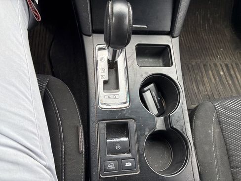 Used 2017 Subaru Outback 2.5i Premium image 23