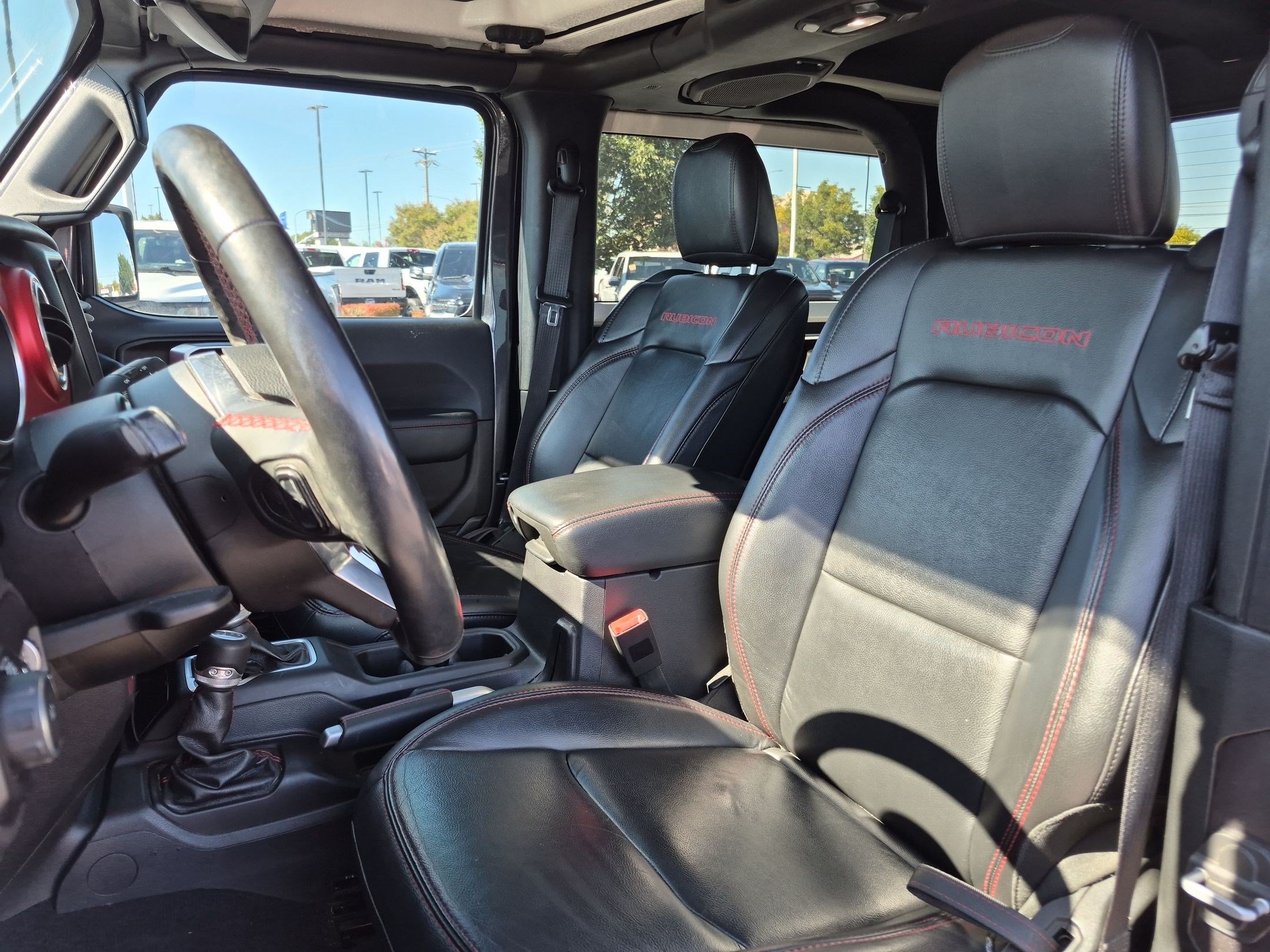 Used 2018 Jeep Wrangler Rubicon AWD/4WD image 17
