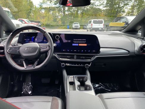 Used 2024 Chevrolet Equinox EV RS image 15