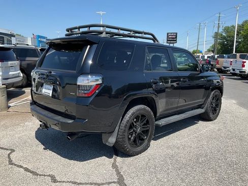 Used 2022 Toyota 4Runner SR5 Premium w/ Moonroof Package RWD image 26