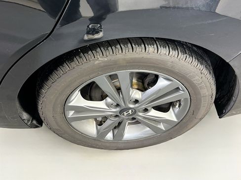 Used 2018 Hyundai Elantra SEL image 28