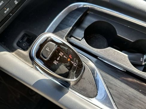 Used 2020 Buick Enclave Essence w/ LPO, Floor Liner Package FWD image 23