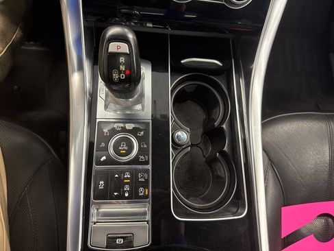 Used 2015 Land Rover Range Rover Sport Supercharged image 9