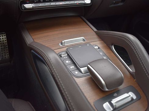Used 2022 Mercedes-Benz GLS 450 4MATIC image 23