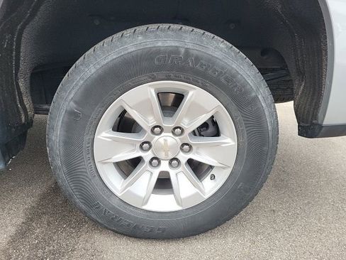 Used 2021 Chevrolet Silverado 1500 LT image 18