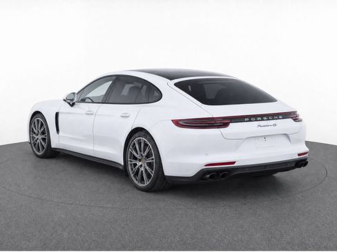 Used 2018 Porsche Panamera 4S AWD/4WD image 3