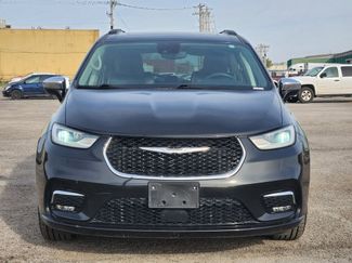 Used 2023 Chrysler Pacifica Limited video 2
