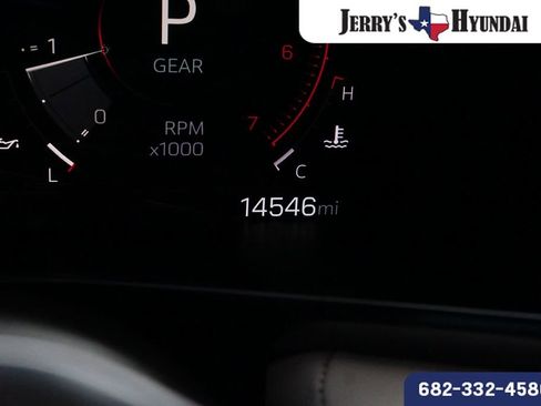 Used 2024 GMC Canyon AT4X image 10