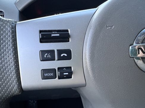 Used 2019 Nissan Frontier SV image 27