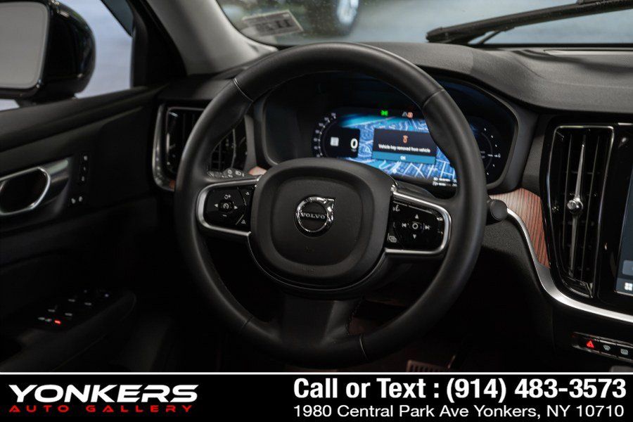 Used 2025 Volvo S60 T8 Plus AWD/4WD image 29