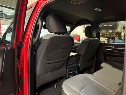 Certified 2024 RAM 2500 Big Horn w/ Level 2 Equipment Group AWD/4WD image 35