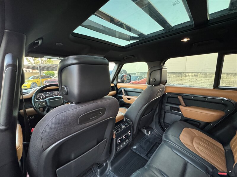 Used 2021 Land Rover Defender 110 X AWD/4WD image 31