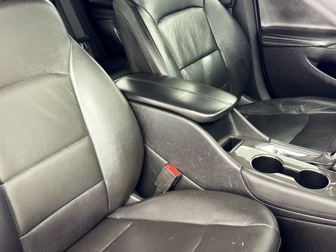 Used 2020 Chevrolet Malibu LT w/ Leather Package image 32