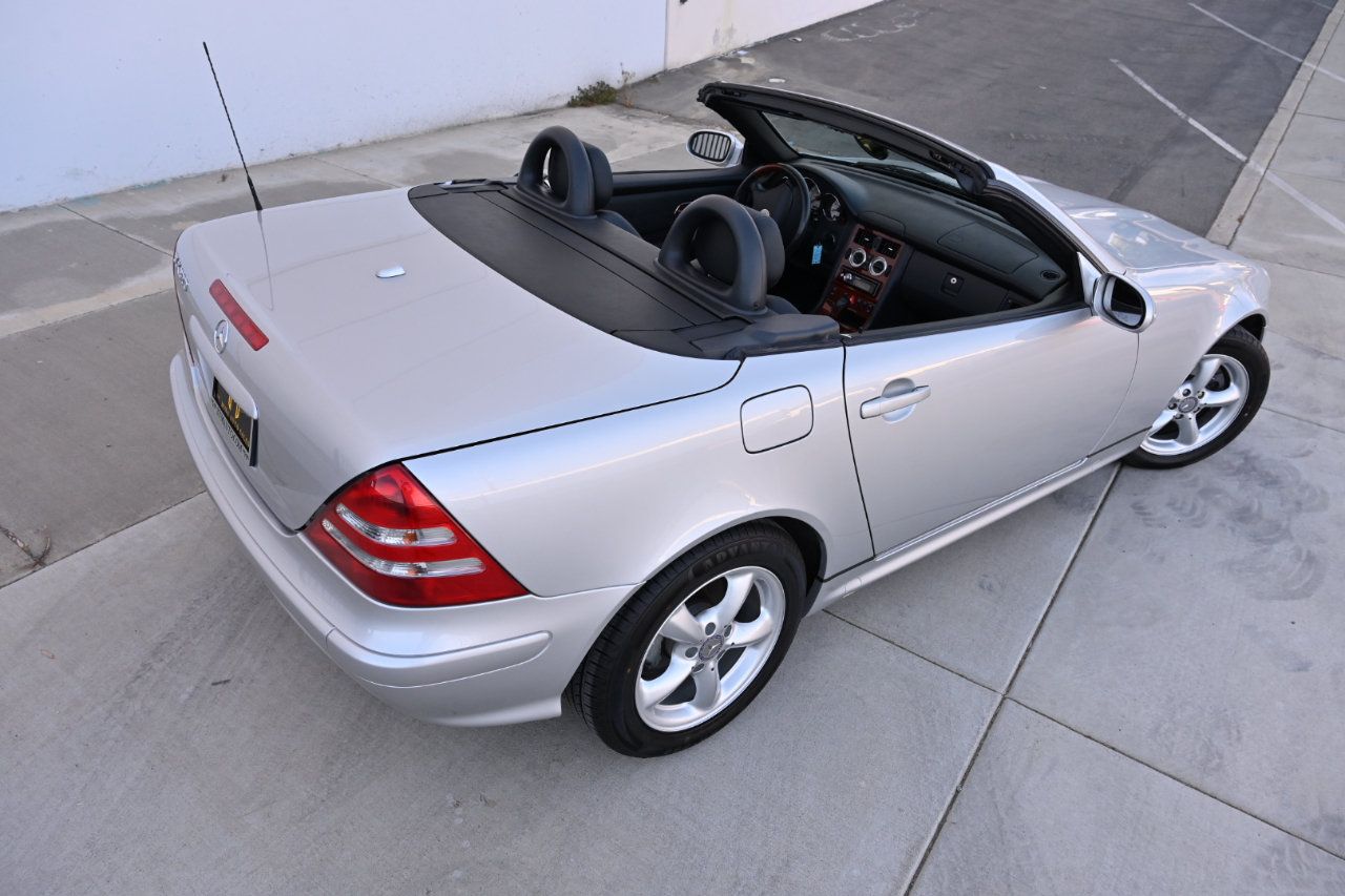 Used 2002 Mercedes-Benz SLK 320 image 17