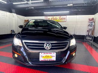 Used 2011 Volkswagen CC Executive image 1